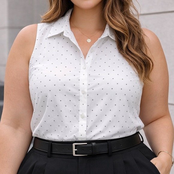 Banana Republic Tops - BANANA REPUBLIC White and Black Cotton Blend Button Down Tank Size 14T